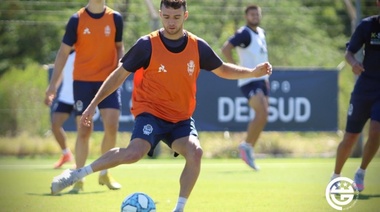 Gimnasia y Esgrima La Plata inició la pretemporada sin Lucas Barrios, afectado de Covid-19