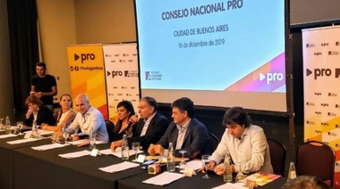 Un día clave: Kicillof se reúne con intendentes de la oposición para destrabar el debate por la ley impositiva