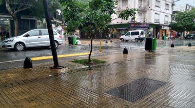 En La Plata se esperan precipitaciones y ráfagas de viento para las próximas 72 horas, y Comuna activó tareas de prevención