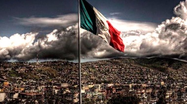 Niños de entre 8 y 14 años armados fueron presentados como policías comunitarios en México
