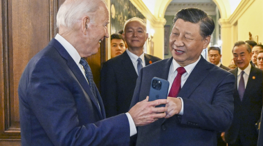 Xi y Biden sostienen conversación telefónica