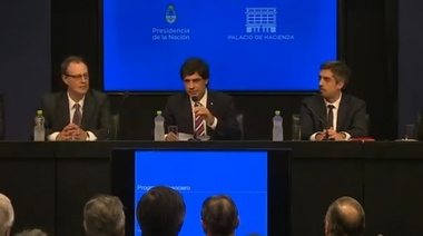 Lacunza adelantó que iniciarán el diálogo para "reperfilar" los vencimientos de deuda con el FMI