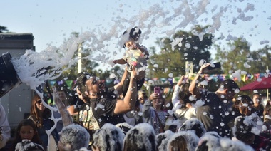 FLAP! Rodas de Carnaval: Una multitud en el primer día de festejos en "La Repu"