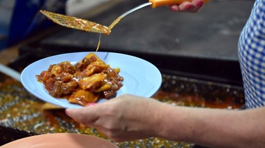 Con apoyo del Municipio, clubes de la ciudad cocinan para hogares y comedores barriales
