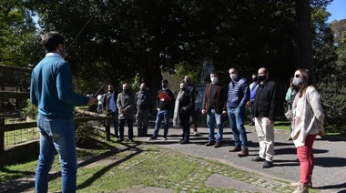 Autoridades municipales y concejales de la Comisión de medio ambiente recorrieron las instalaciones del Bioparque