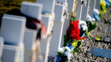 Banderazos, vigilias y recitales virtuales: Así se homenajea hoy a los caídos en Malvinas
