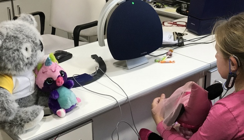 Banco Galicia junto a sus clientes solidarios promueven la salud auditiva en niños y adolescentes