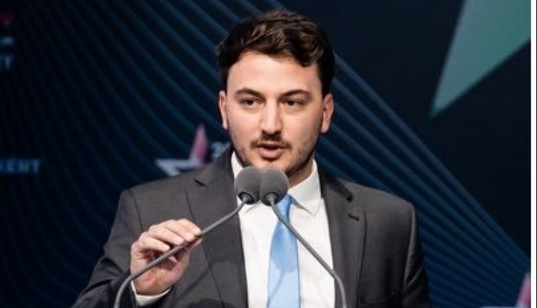 LLA quiere que Kicillof reasigne partidas presupuestarias a la emergencia en Bahía Blanca, y apuntan a la millonaria pauta publicitaria