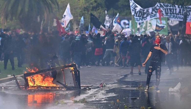 El Gobierno denuncia a la jueza Karina Andrade por liberar a detenidos en los incidentes del Congreso