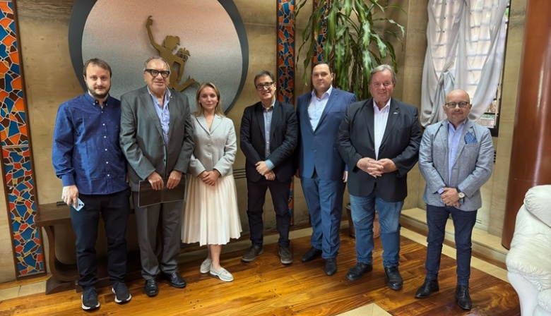 Comitiva del MID en la embajada de Rusia con la intención de promover llegada de inversiones