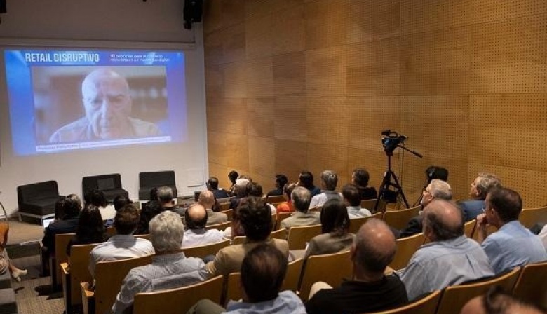 Kotler, el padre del marketing moderno: “Lo que estamos viviendo en EEUU es bastante similar a lo que están viviendo en Argentina”