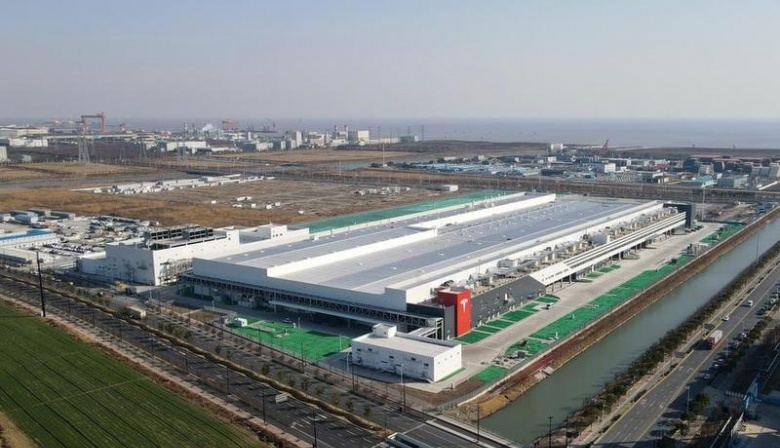 Megafábrica de Tesla en Shanghai comienza a exportar baterías de almacenamiento de energía