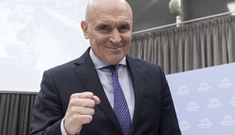 Espert sobre los acuerdos con PRO y un sector de la UCR: “Hay que aplicar motosierra más hacha” para contraponerse a Kicillof
