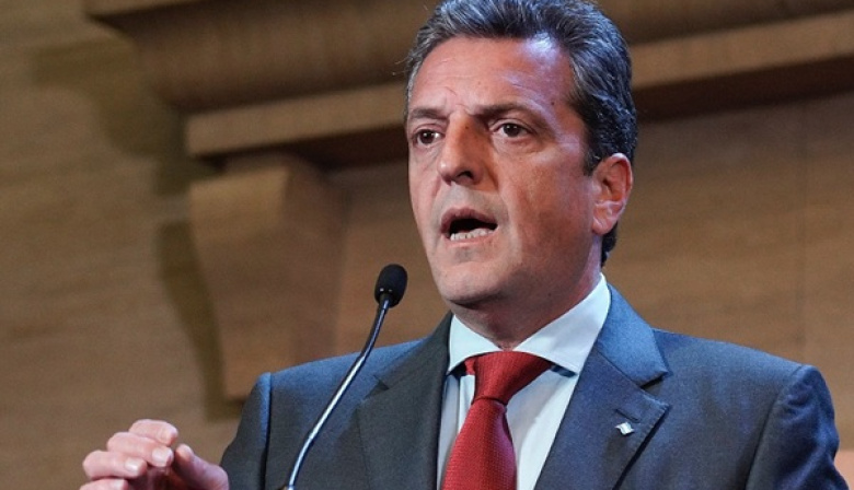Fuerte apoyo de Massa a Cristina: “la causa está plagada de irregularidades”