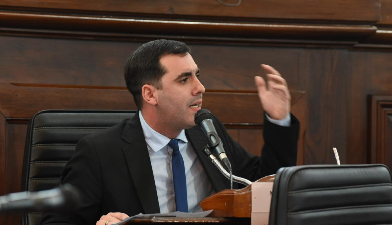 Cruce en el Concejo platense: concejal kirchnerista propone regular apps ya legisladas y el PRO lo fulmina