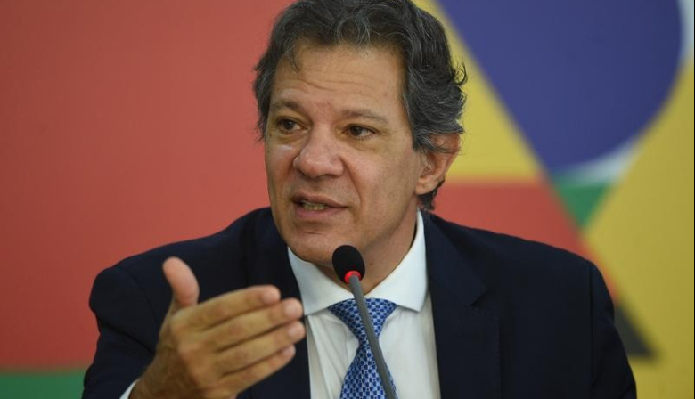 Brasil busca negociar aranceles y minería con EEUU, pero sin ser tratado como colonia, dice ministro de Hacienda