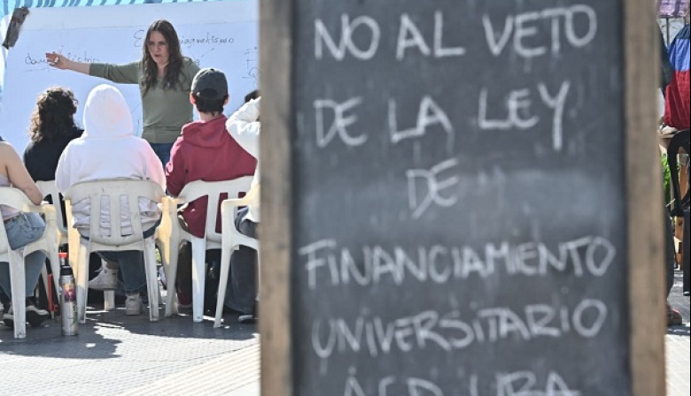 “Hay veto, hay marcha”: convocan a una Marcha Federal contra el ajuste educativo