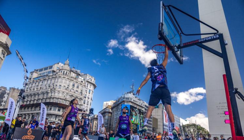El centro porteño vibró con el lanzamiento de la Liga de Básquet 3x3