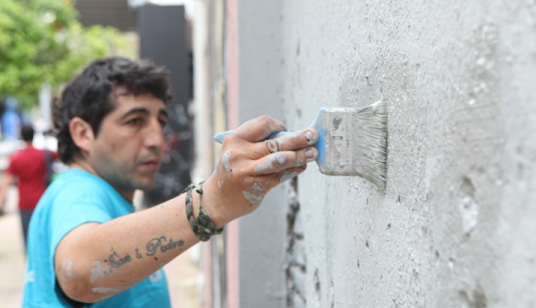 “Ciudad Limpia”: la Municipalidad puso en valor más de 8 mil fachadas, persianas y mobiliario