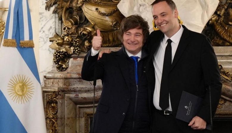 Javier Milei tomó juramento a Manuel Adorni como nuevo jefe de Gabinete