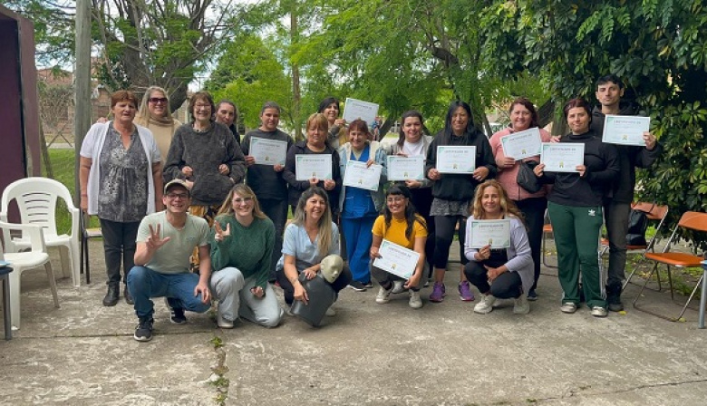 El radicalismo hace fuerza en los barrios con una jornada de salud en Los Hornos