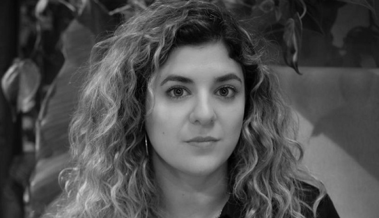 "Mamá quería que yo fuese Miss Universo” se presenta en La Plata