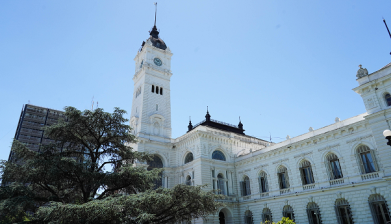 Aniversario de La Plata: cómo funcionarán transporte, residuos y atención pública