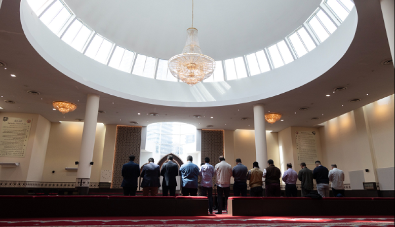 La Noche de los Templos: la Ciudad de Buenos Aires recorre su historia con las colectividades