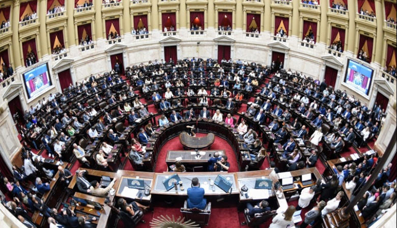 Inédito giro: Villaverde, acorralada en el Senado, retiró su renuncia a Diputados