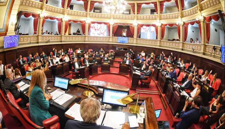 ¿Ganó la casta o triunfó la racionalidad? Kicilof tiene un mega endeudamiento acompañado por casi todo el arco político