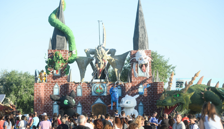 La Municipalidad de La Plata abrió la inscripción de muñecos para la tradicional quema de fin de año