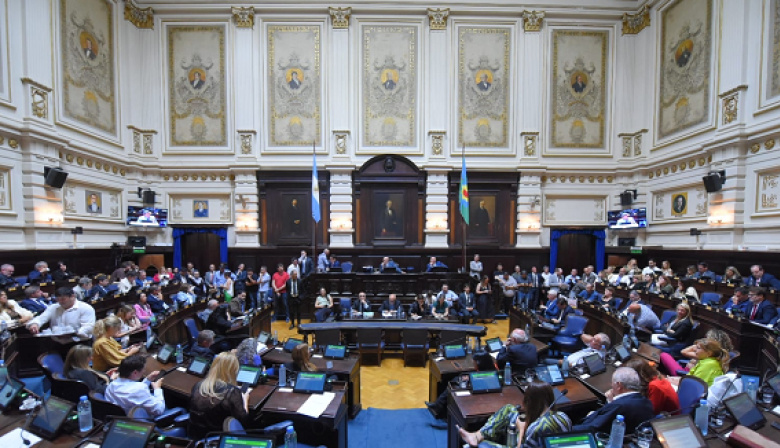 Flatulencias legislativas, el show del derroche y el Ministerio de la Venganza