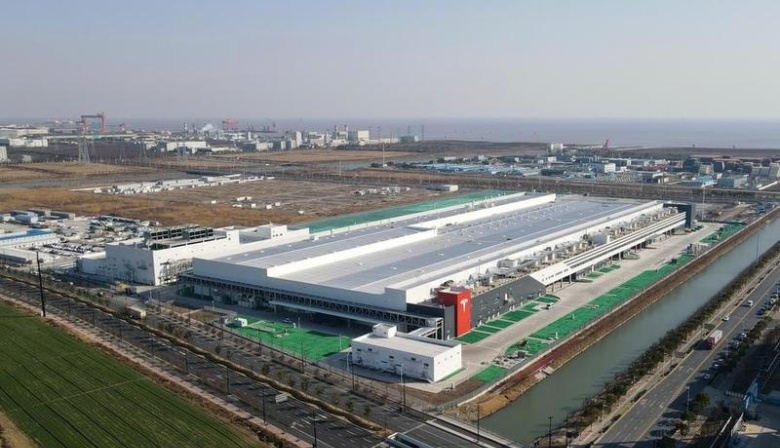 Fábrica de Tesla en Shanghai produce coche número 4 millones