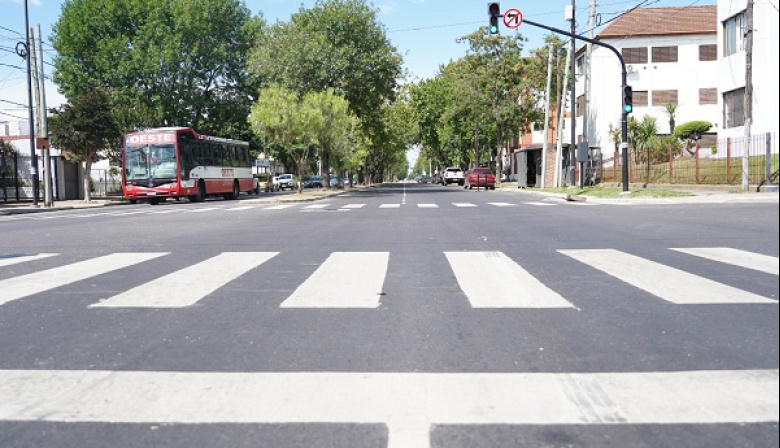 Alak inauguró el segundo tramo de la nueva avenida 60 en Los Hornos