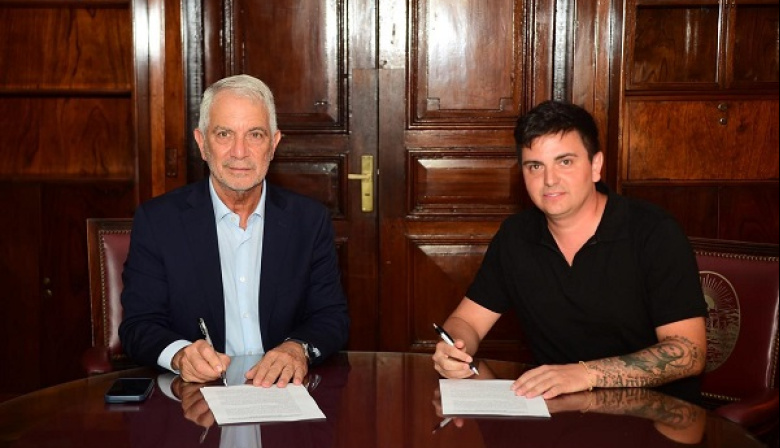 Firman acuerdo para activar el servicio de agua potable en el barrio Las Rosas de Romero