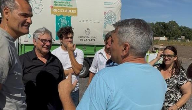 El programa “Chau Plástico!” llegó a los clubes y comenzó en el Club Tricolores