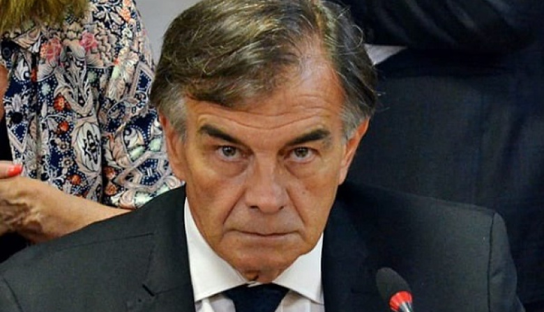 Bazze estalló contra el DNU 941/2025 y exige que el Congreso frene el avance de la SIDE