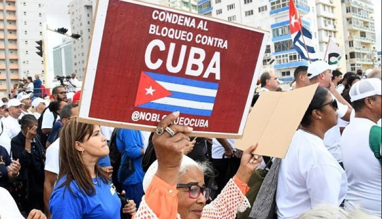 Trump dice que Cuba debe "hacer un trato, antes de que sea demasiado tarde", y desde La Habana contestaron