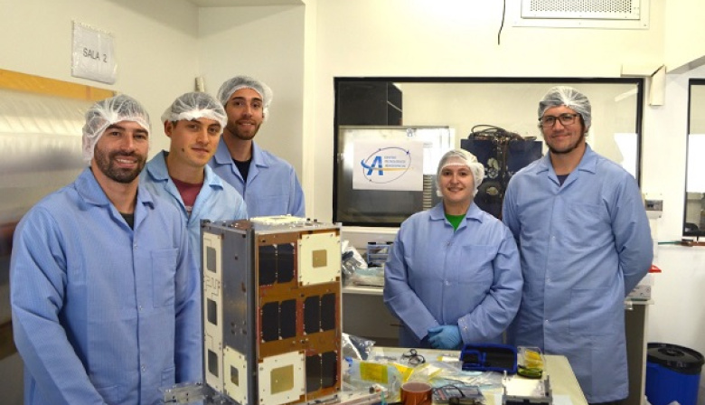 Cuenta regresiva para ATENEA: el satélite de la UNLP que se suma al retorno lunar de la NASA