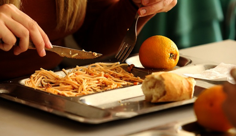 Se reanuda el servicio del Comedor Universitario de la UNLP