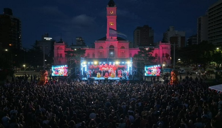 Multitudinaria celebración del Año Nuevo Chino en Plaza Moreno