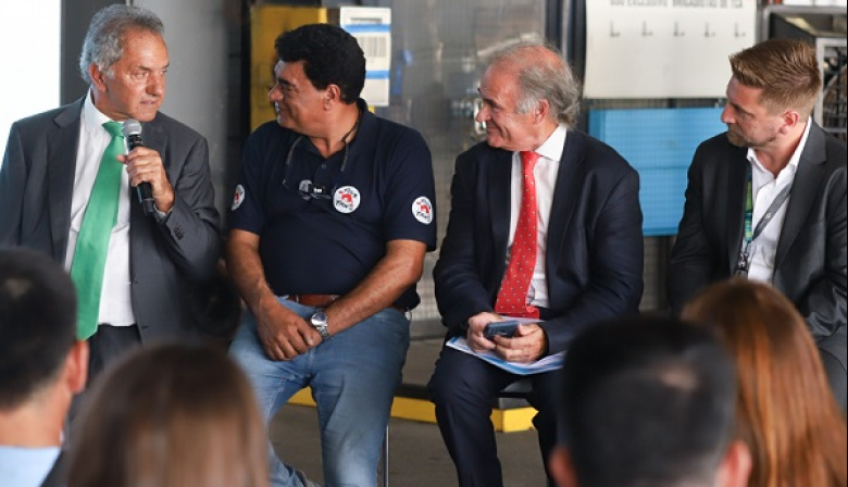 Scioli y Brom acompañaron el operativo de traslado de animales rescatados del ex zoológico de Luján