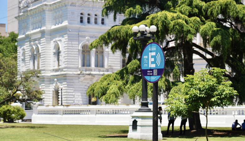 Duelo de proyectos: ¿qué pasará con el estacionamiento medido en La Plata?