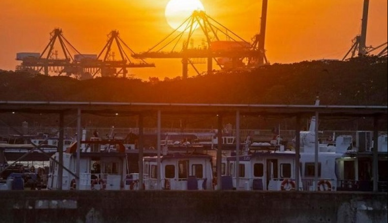 Costes de transporte marítimo se disparan ante las tensiones en el estrecho de Ormuz