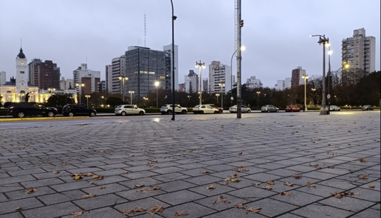 La Plata: el turismo cerró 2025 con retroceso y fuerte caída en gastronomía