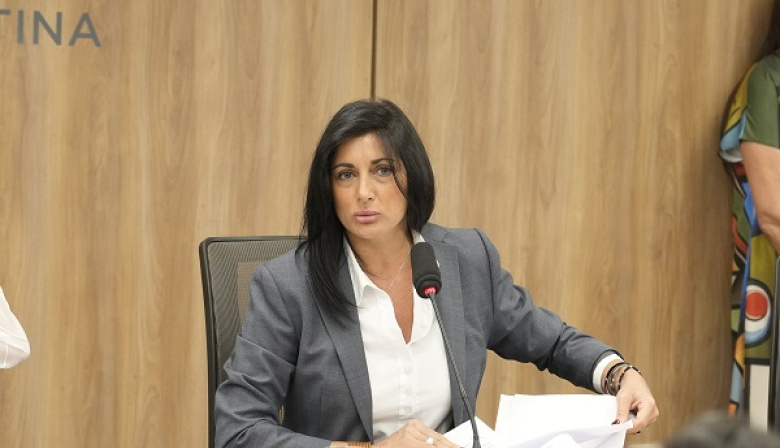 Papelón diplomático: la presidenta de Relaciones Exteriores mencionó a Checoslovaquia, disuelta en 1992