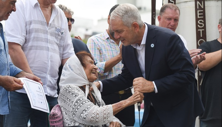 Alak participó de un emotivo acto homenaje a los caídos de Malvinas