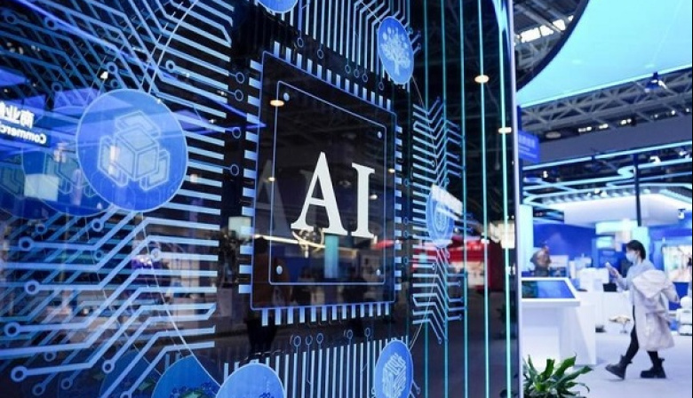 Sector de IA de China alcanzará 12,6 billones de yuanes para 2030 y transformará competencia global