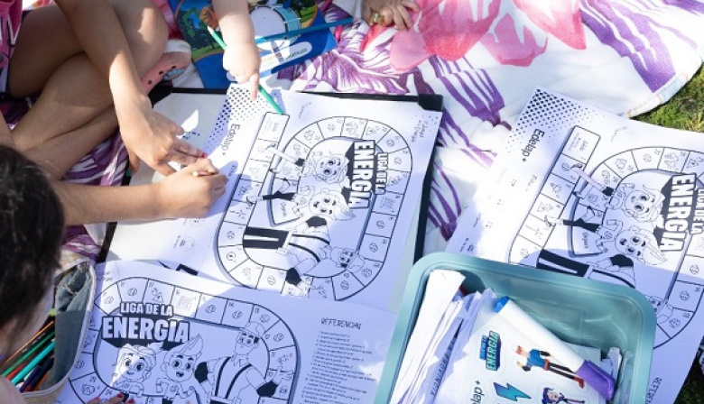 La Liga de la Energía llega a la feria “Manos Platenses” en Plaza Azcuénaga