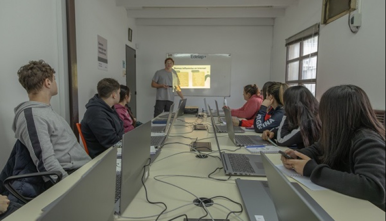 Inscripciones abiertas: Edelap impulsa un programa de formación en habilidades digitales para jóvenes